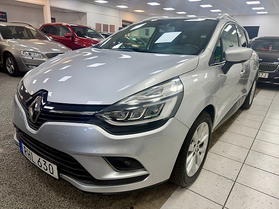 Renault Clio 2 of 5