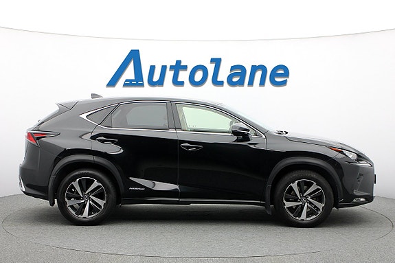 Lexus NX300h 3 of 5
