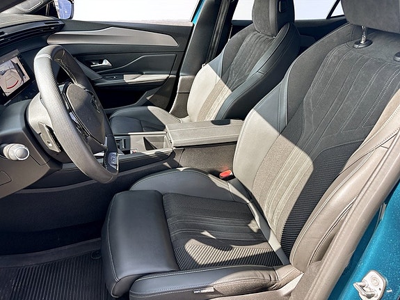 Peugeot 408 4 of 5
