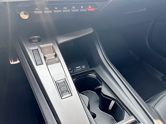 Peugeot 408 10 of 15