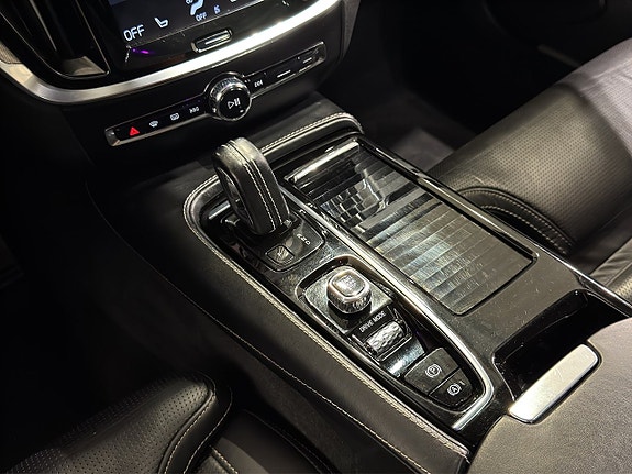 Volvo S60 21 of 25