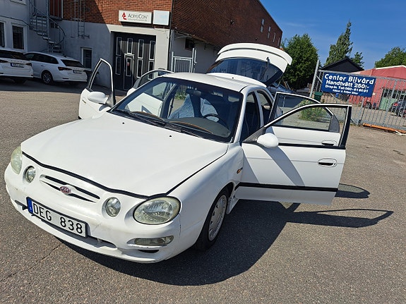 Kia Shuma 5 of 5
