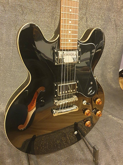 Finfin Elgitarr Epiphone Dot Archtop i Ebony