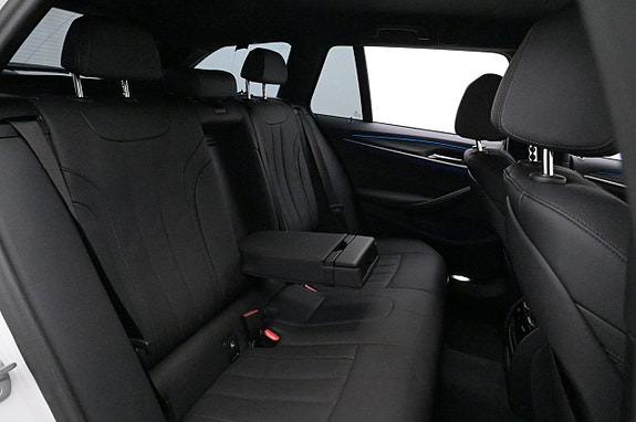 BMW 530e 20 of 27