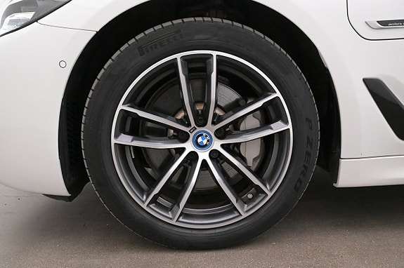 BMW 530e 27 of 27
