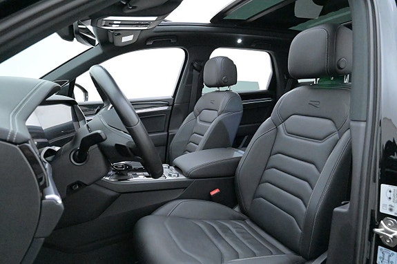 Volkswagen Touareg 8 of 27