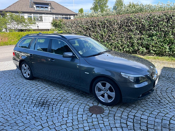 BMW 525Xi 3 of 5