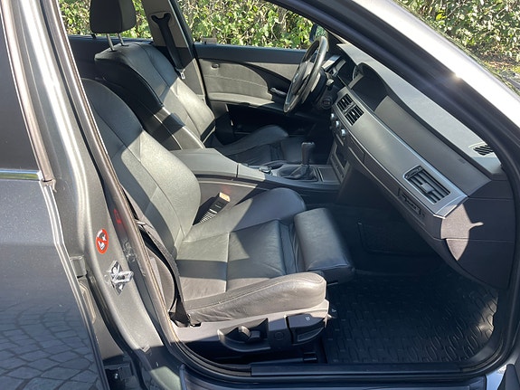 BMW 525Xi 5 of 5