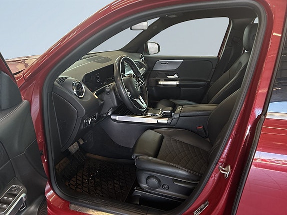 Mercedes-Benz GLB200 7 of 26