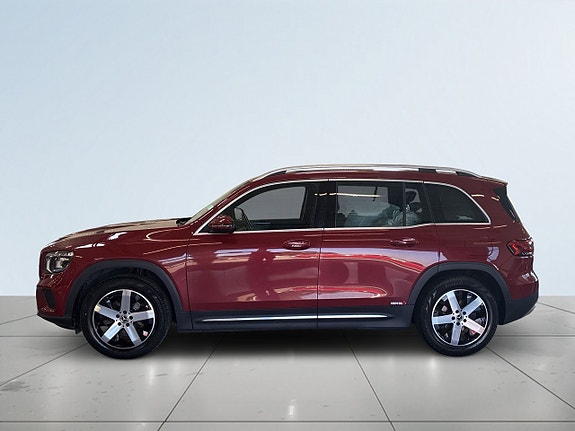 Mercedes-Benz GLB200 4 of 26