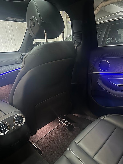 Mercedes-Benz E450 8 of 12