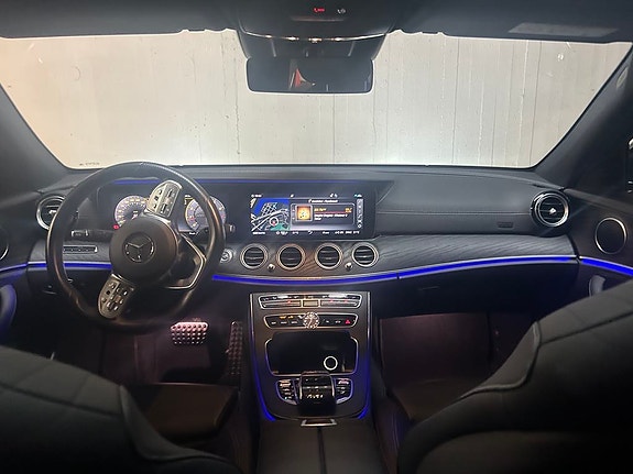 Mercedes-Benz E450 5 of 5