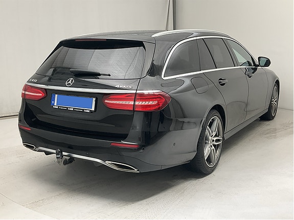 Mercedes-Benz E450 3 of 5