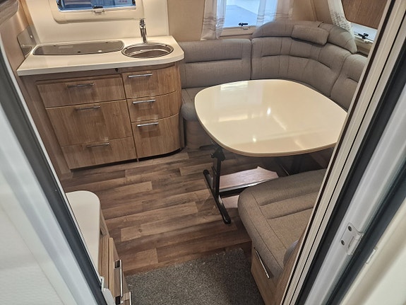 Kabe CLASSIC 560 GLE KS E2 (ALDE+Solcell+Markis+1 700kg) 6 of 18