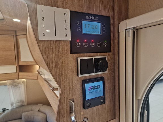 Kabe CLASSIC 560 GLE KS E2 (ALDE+Solcell+Markis+1 700kg) 17 of 18