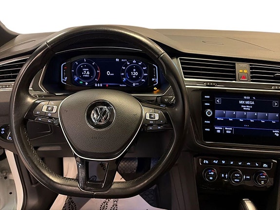 Volkswagen Tiguan 10 of 27