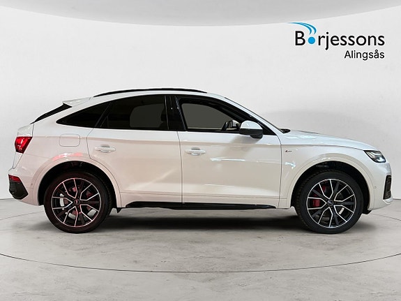 Audi Q5 2 of 5