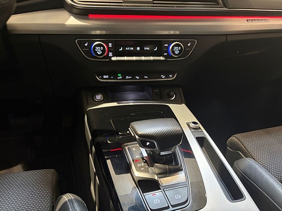 Audi Q5 12 of 19