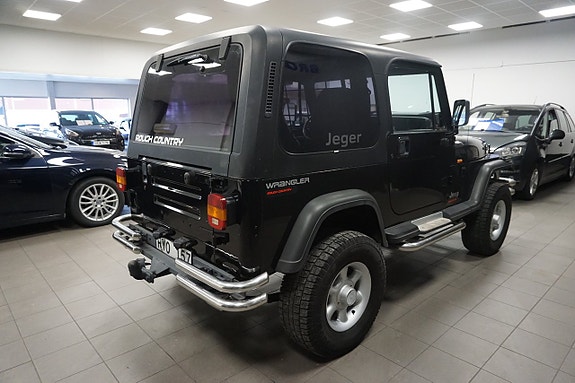 Jeep Wrangler 8 of 15