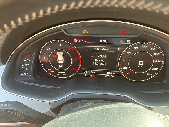 Audi Q7 4 of 5