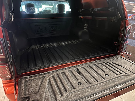 Isuzu D-max 7 of 7