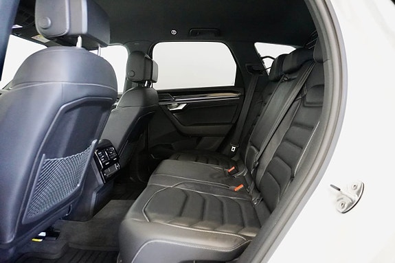 Volkswagen Touareg 25 of 25