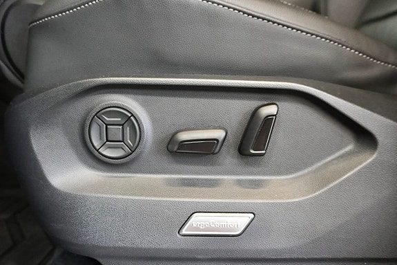 Volkswagen Touareg 21 of 25