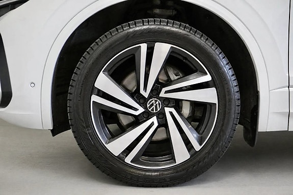 Volkswagen Touareg 10 of 25