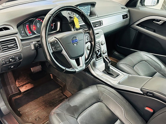 Volvo V70 11 of 24