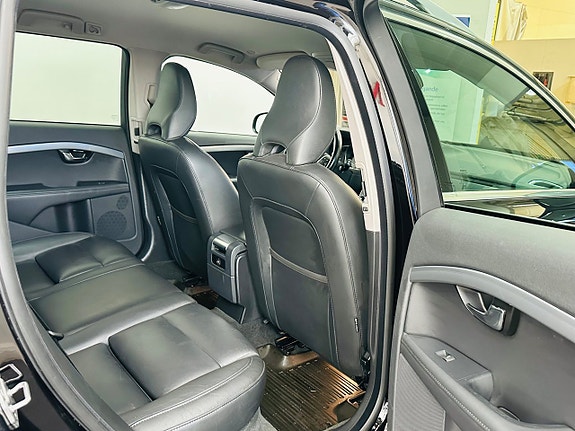 Volvo V70 17 of 24