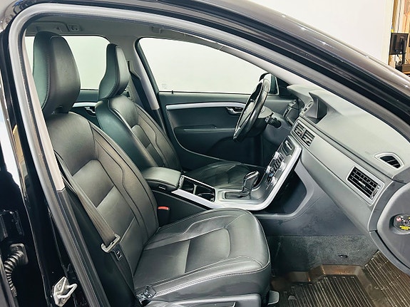 Volvo V70 15 of 24
