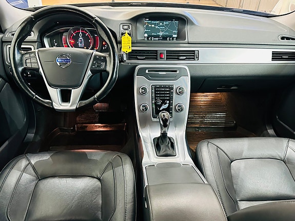 Volvo V70 10 of 24