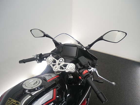 QJ Motor SRK 125 R - Förbeställ 4 of 9
