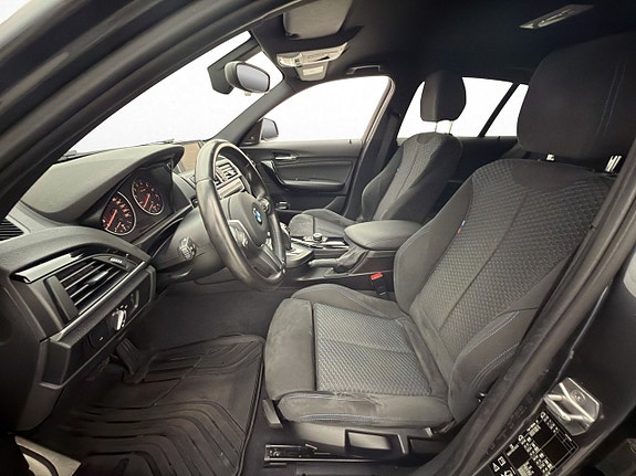BMW M135i 11 of 30