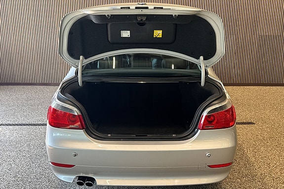 BMW 525 8 of 9