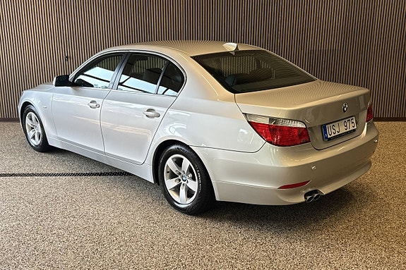 BMW 525 3 of 9