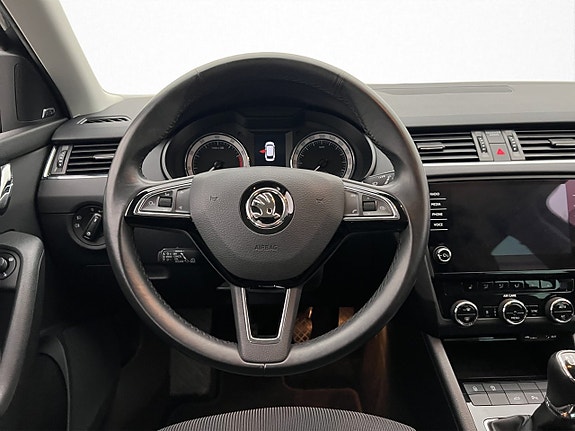 Skoda Octavia 14 of 30