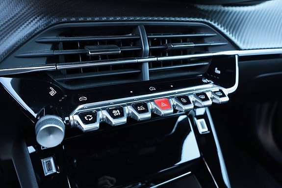 Peugeot 2008 15 of 16