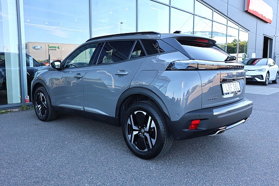 Peugeot 2008 7 of 16