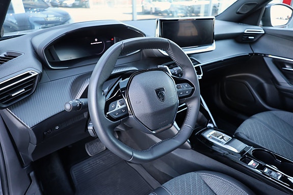 Peugeot 2008 8 of 16