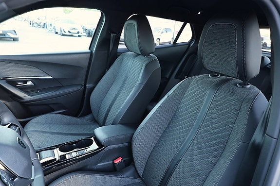 Peugeot 2008 11 of 16