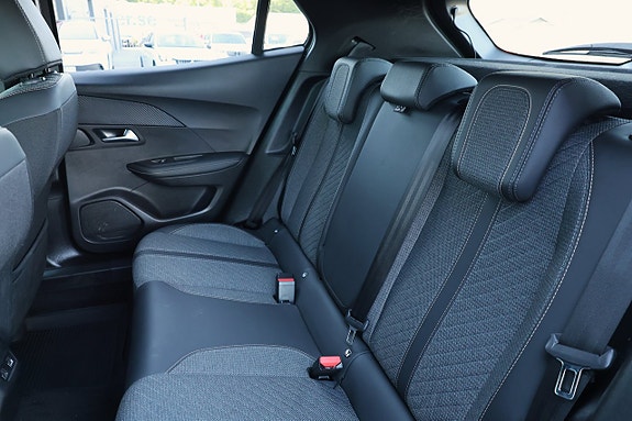 Peugeot 2008 12 of 16
