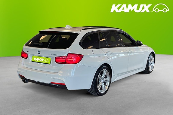 BMW 330i 4 of 5