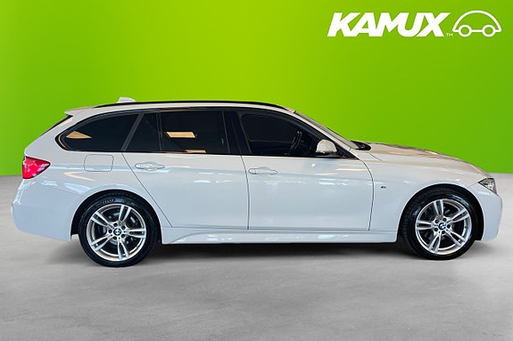 BMW 330i 2 of 5