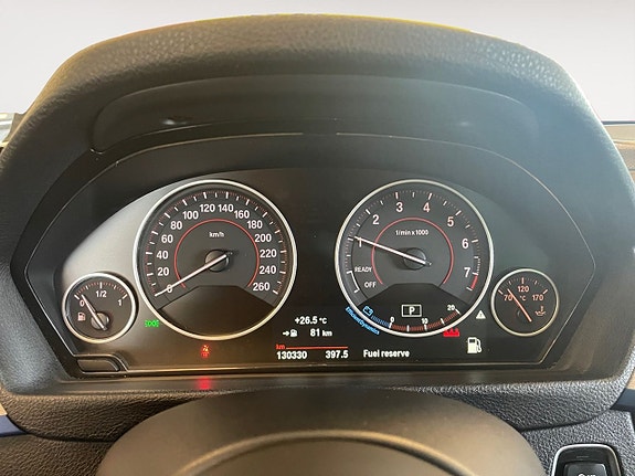 BMW 330i 12 of 26