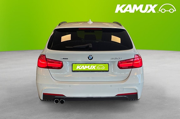 BMW 330i 5 of 5