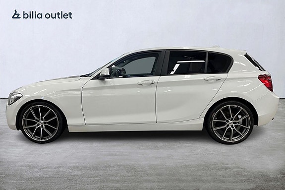 BMW 116d 3 of 5