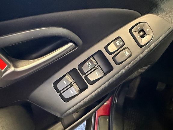 Hyundai ix35 8 of 12