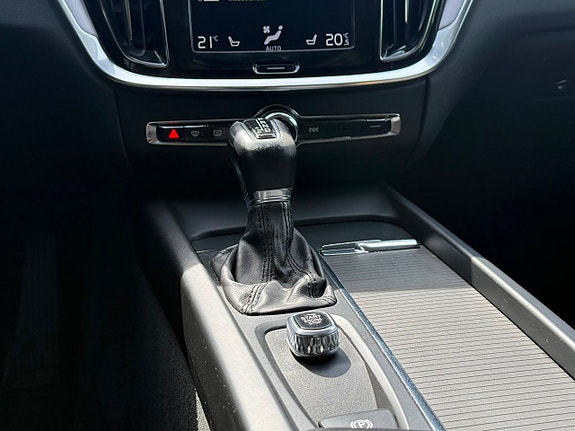 Volvo V60 13 of 23