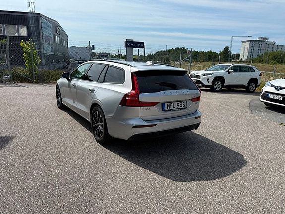 Volvo V60 7 of 23